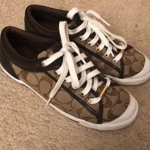 Size 8 coach casual